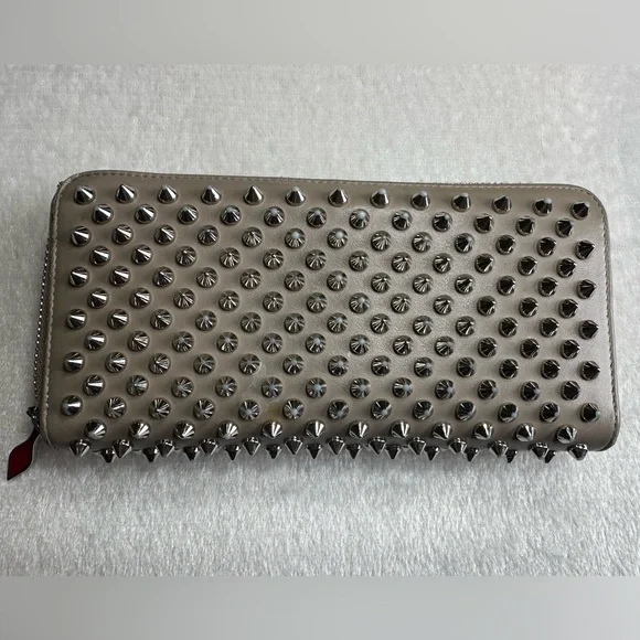 Christian Louboutin Beige Panettone Wallet with Silver Spikes - Picture 2 of 14